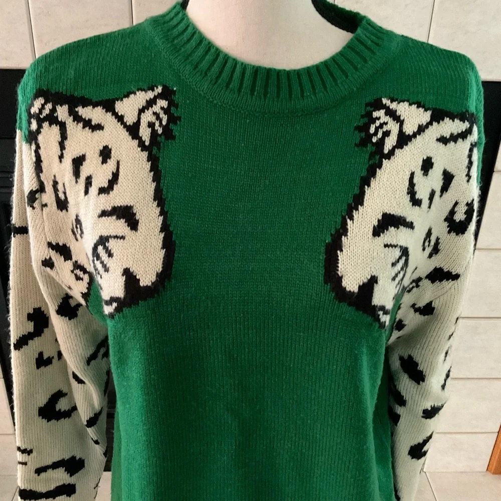 Angashion Leopard Crewneck Sweater, Women’s Sz L - Picture 2 of 8